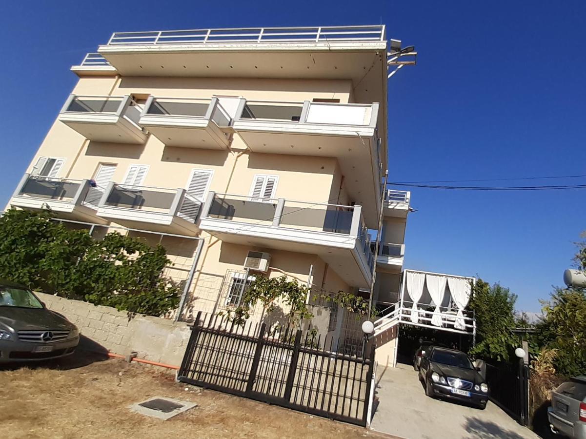 Collaku Apartment'S Vlore Exterior photo