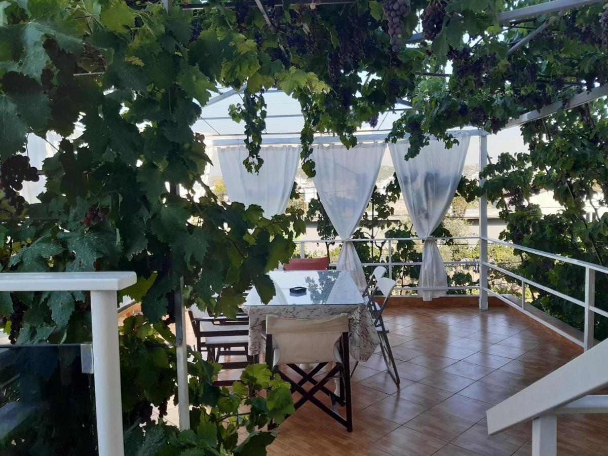 Collaku Apartment'S Vlore Exterior photo