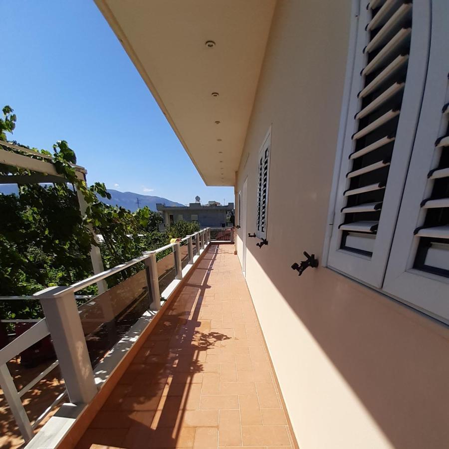 Collaku Apartment'S Vlore Exterior photo