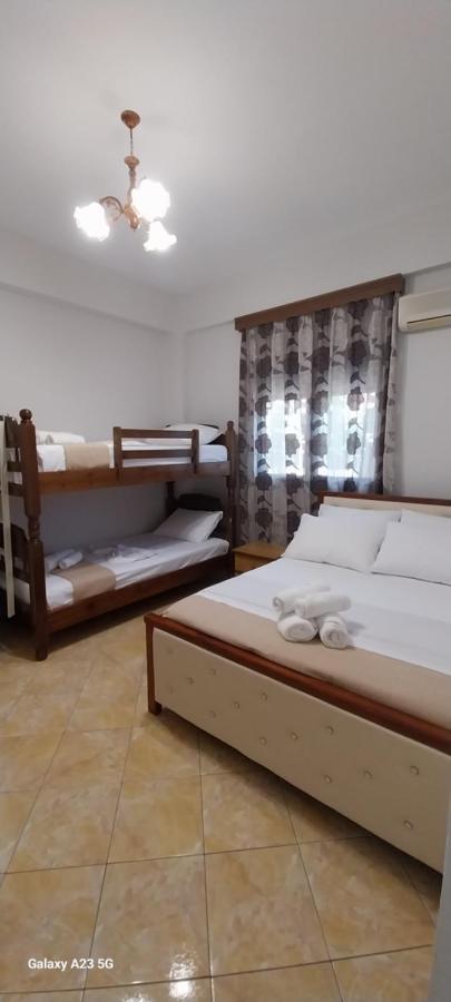 Collaku Apartment'S Vlore Exterior photo