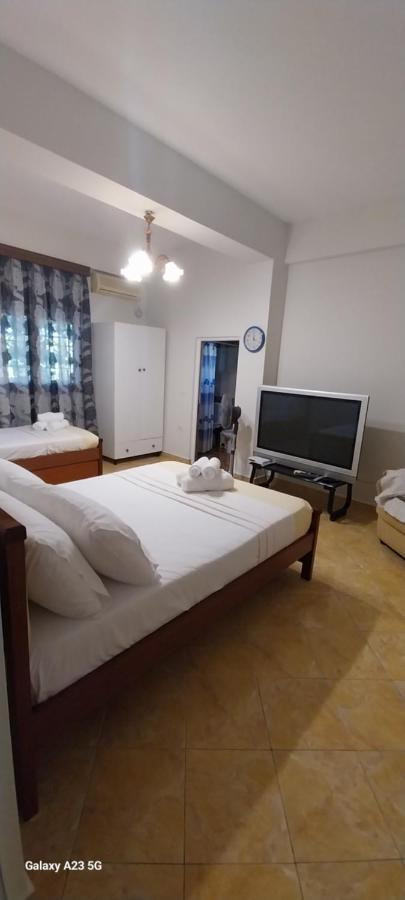 Collaku Apartment'S Vlore Exterior photo
